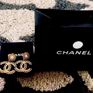 beautiful CHANEL earrings!💕